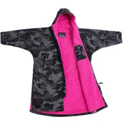 2021 Dryrobe Advance Long Sleeve Premium Outdoor Change Robe LSDABB - Black Camo / Pink Colour Pink/Black Camo