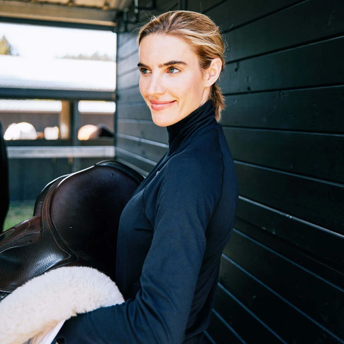 2022 Ariat Womens Venture Long Sleeve Base Layer 10041360 - Black 4 2022 Ariat Womens Venture Long Sleeve Base Layer 10041360 - Black - Image 4