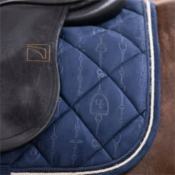 2022 HV Polo Lauren Dressage Saddle Pad 802493450 - Navy Colour Navy -Equestrian Sports Store 5355 202220HV20Polo20Lauren20Dressage20Saddle20Pad2080249345020 20Navy20Close20Up.700x700