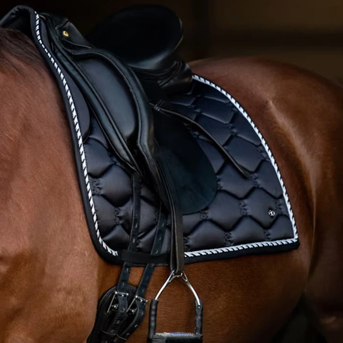 2023 PS Of Sweden Signature Dressage Saddle Pad 1110-040 - Black Colour Black 4 2023 PS Of Sweden Signature Dressage Saddle Pad 1110-040 - Black Colour Black - Image 4