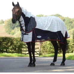Weatherbeeta Breeze With Surcingle III Combo Neck Rug - White / Navy